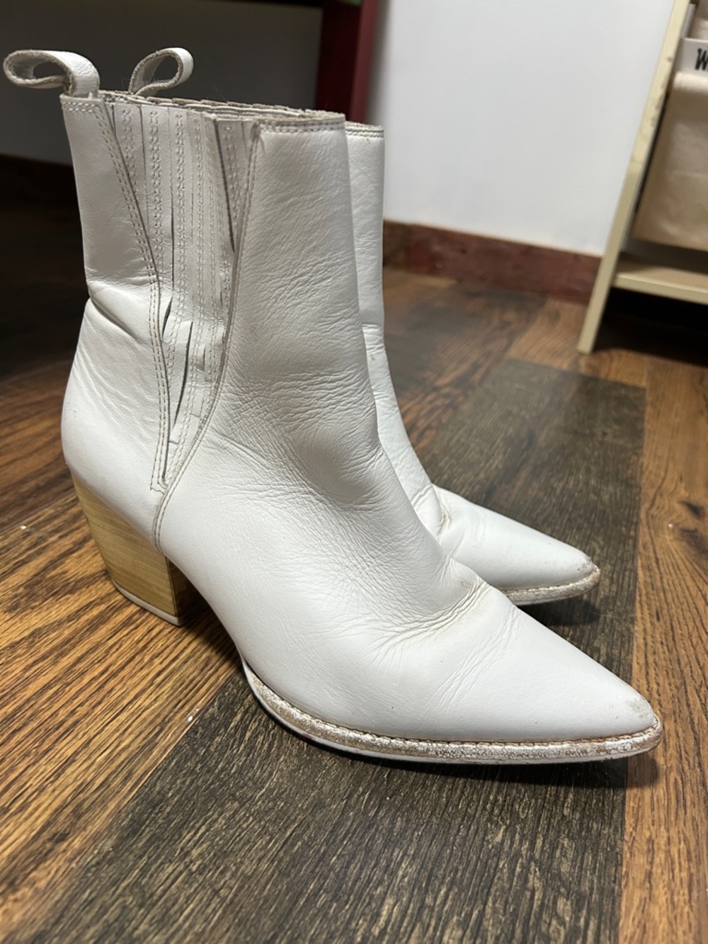 Matisse White Pointed-Toe Leather Ankle Boots